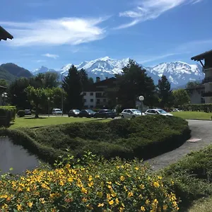 https://mont-blanc-holidays.hotels-rhonealpes.com
